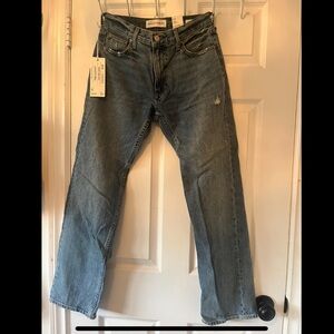 Straight leg jeans !!